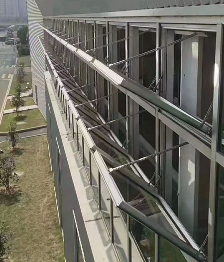 電動排煙窗案例.jpg 電動排煙窗案例.jpg